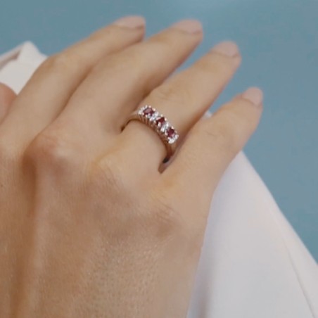 18 kt white gold Comete ring with rubies and diamonds