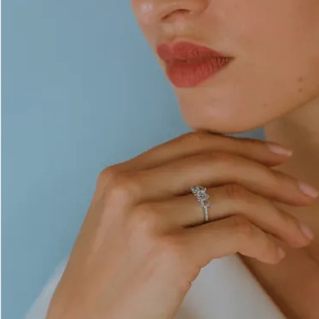 Anello Comete in oro bianco con acquamarina e diamanti