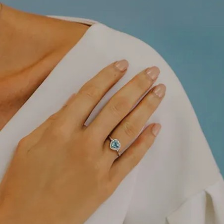 18kt white gold Comete ring with aquamarine and diamonds