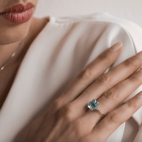 Anello Comete in oro bianco con acquamarina e diamanti