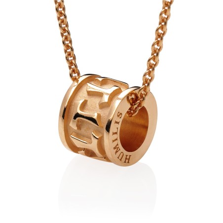 Gold classic collection pendant