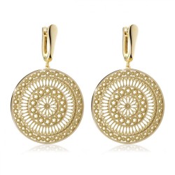 Gold earrings, depicting the rosewindow of St. Francis Basilica