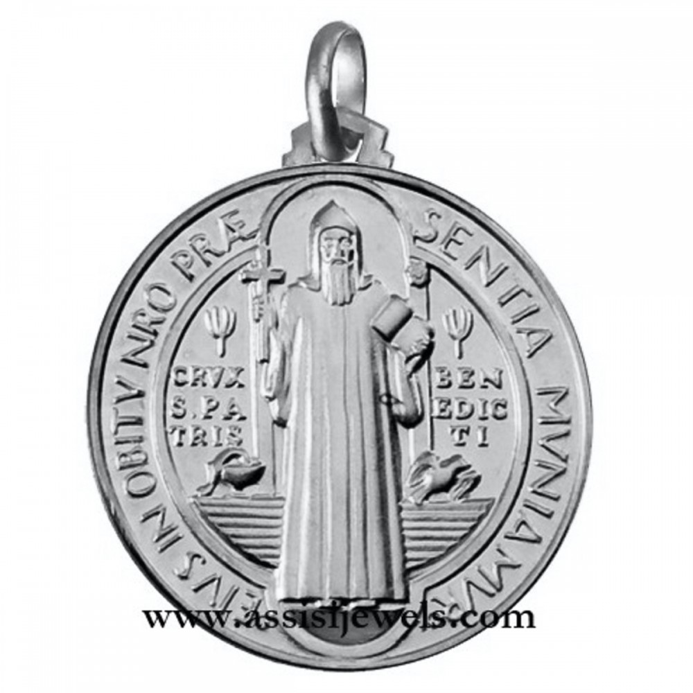 18 kt gold Saint Benedict medal